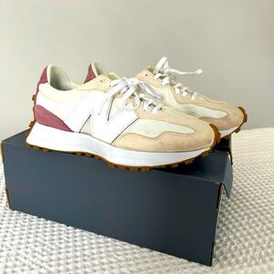 New Balance 327 Women's Sneakers - White and Mauve